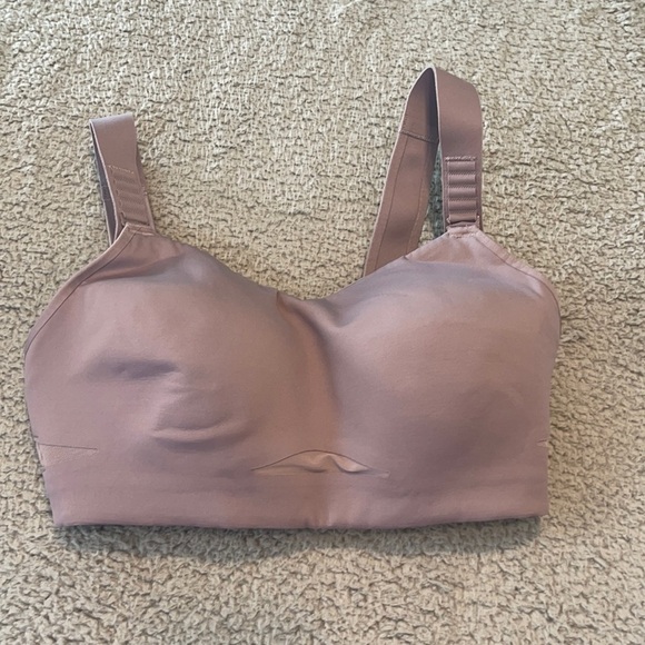 Lululemon Swift Speed Bra size 32 E
High Support, A–E Cups - Picture 1 of 7